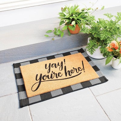  2'x3' Indoor/Outdoor Reversible Scatter Rug Black/White - Threshold™