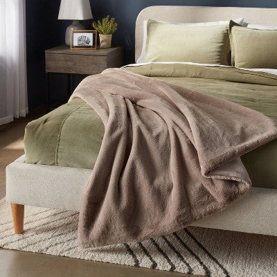  60"x80" Lush Faux Fur Bed Throw - Threshold™