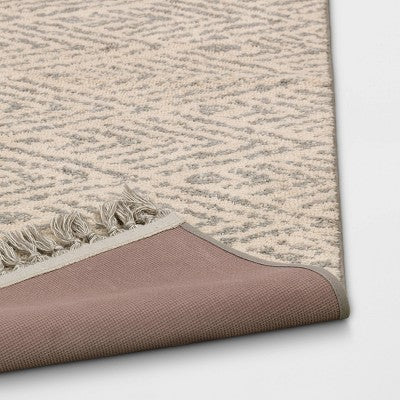  Diamond With Fringe Rug Gray - Threshold™